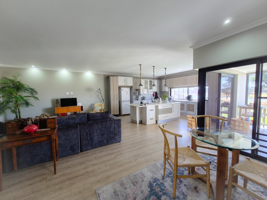 4 Bedroom Property for Sale in Heron Banks Golf Estate Free State